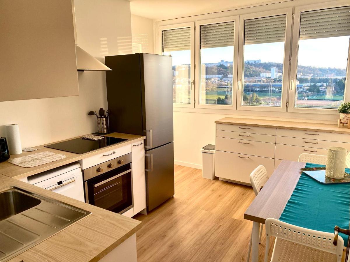 Bergson Top - Appart 80M2, 2 Grandes Chambres, Entierement Renovee Et Equipee, Lumineux, Wifi, Balcon, Calme, Vue Imprenable Saint-Etienne  Extérieur photo